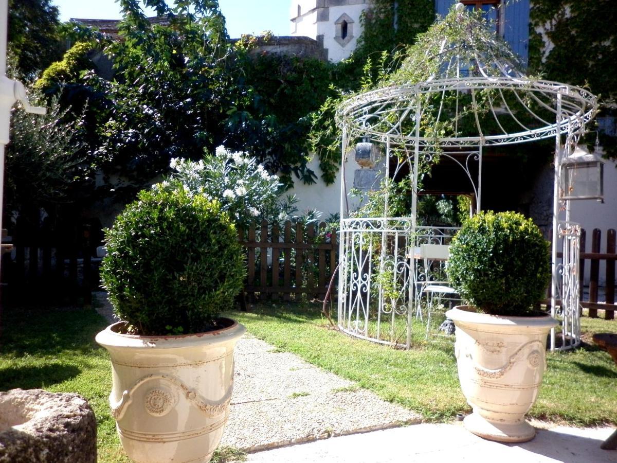 Les Deux Tours Bed & Breakfast Brignon Exterior photo