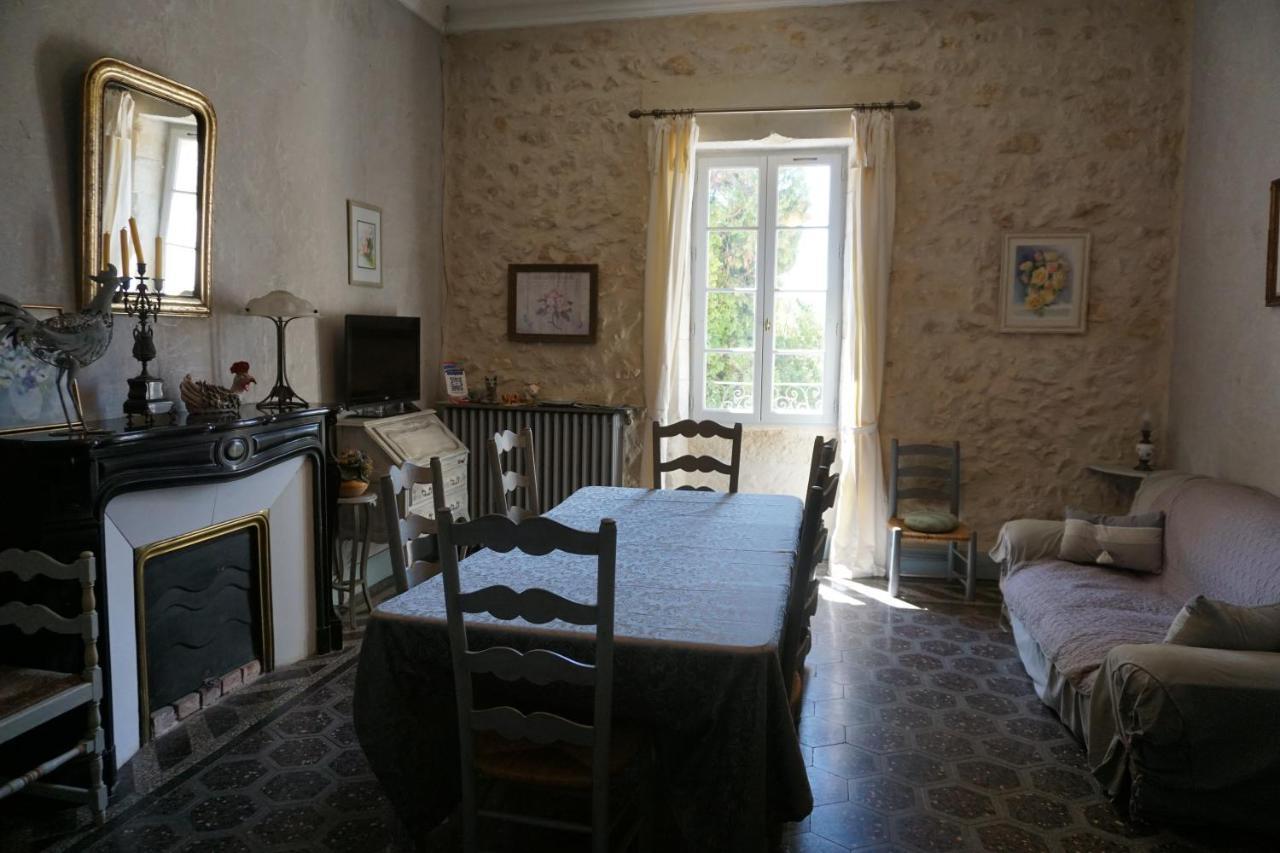 Les Deux Tours Bed & Breakfast Brignon Exterior photo