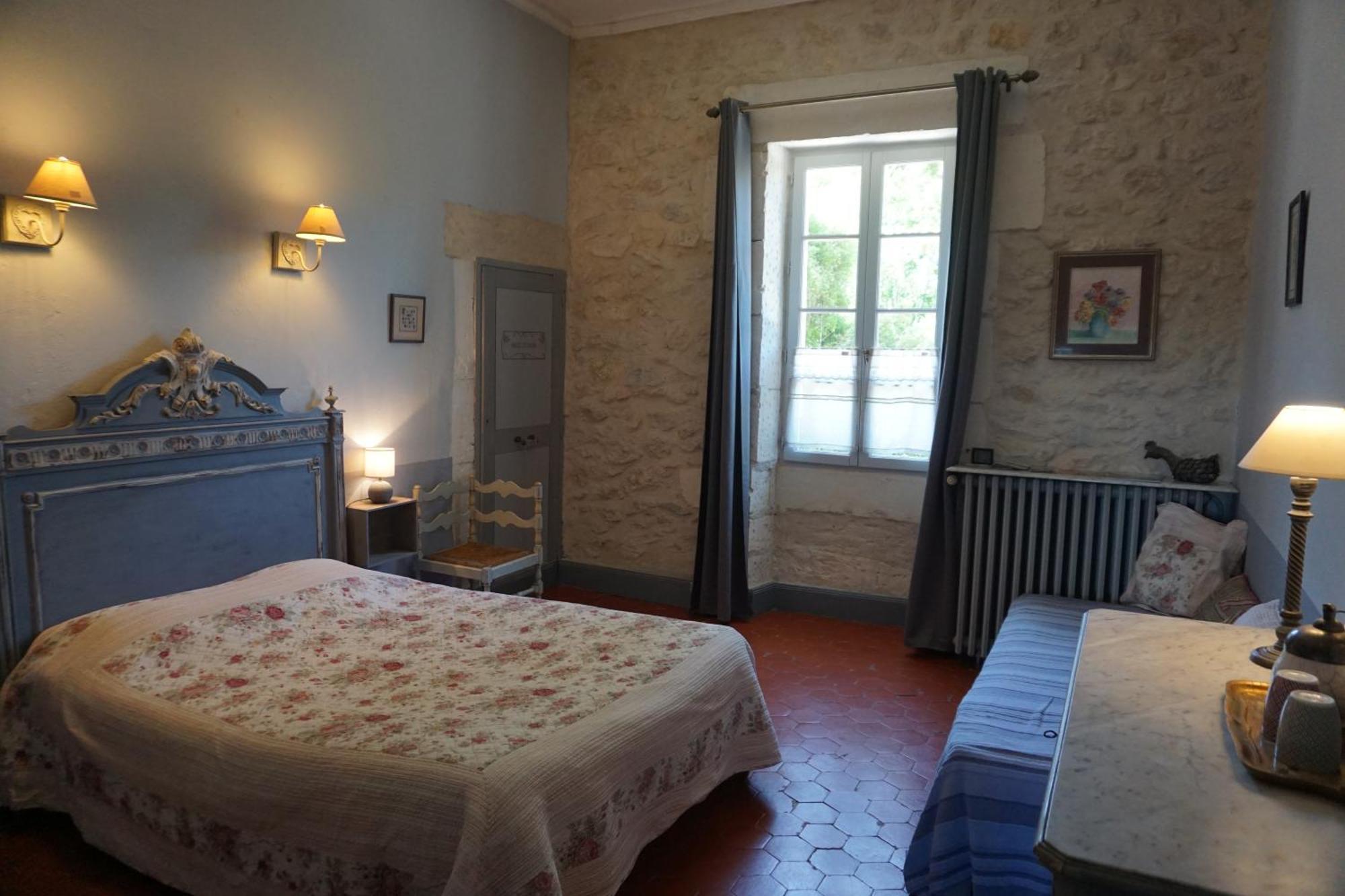 Les Deux Tours Bed & Breakfast Brignon Exterior photo